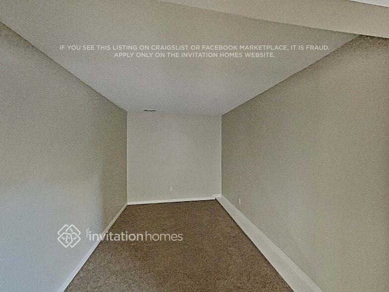 Building Photo - 17600 Ponderosa Ave