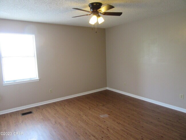 Building Photo - 5414 Manzonita Dr