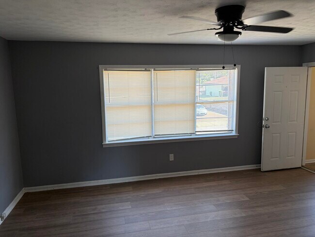 Building Photo - 1263 Laudeen Dr