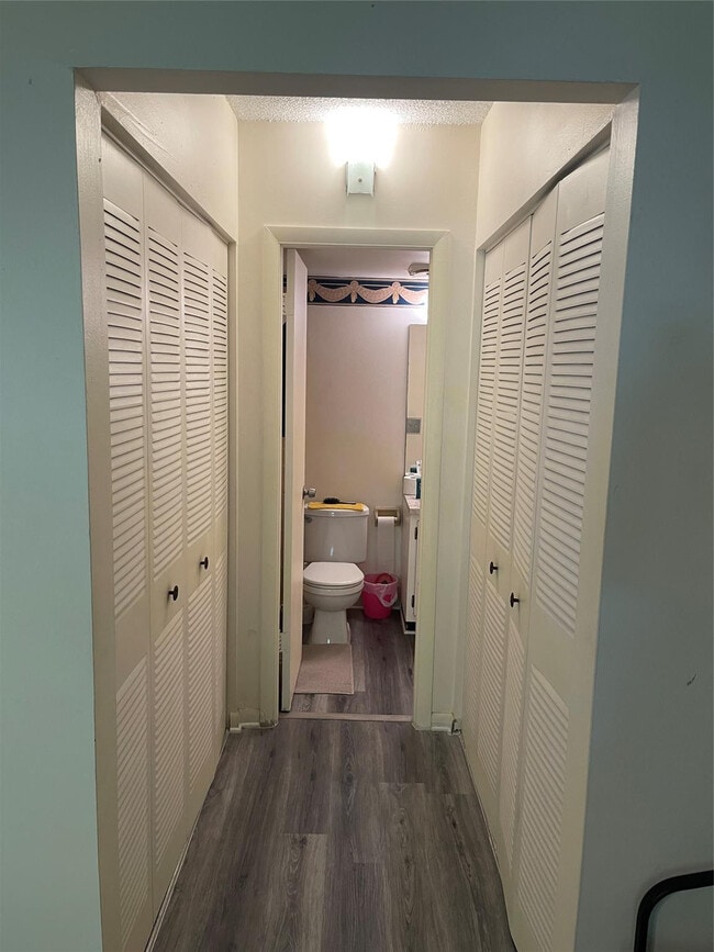 Building Photo - 7355 NW 5th Pl