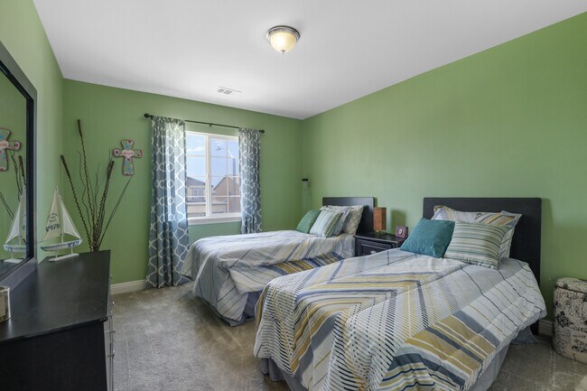 Building Photo - 30916 Snowberry Ln