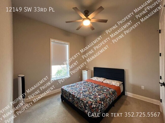 Building Photo - 12149 SW 33rd Pl