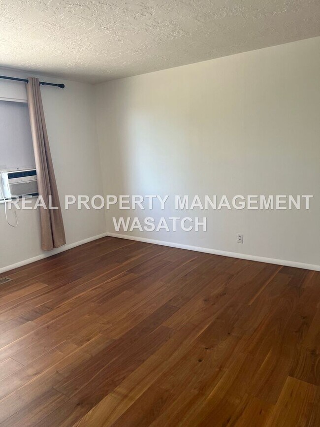 Building Photo - 265 E 5900 S
