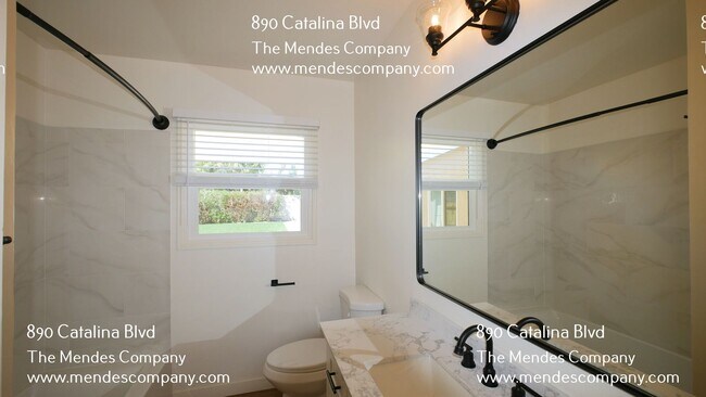 Building Photo - 890 Catalina Blvd
