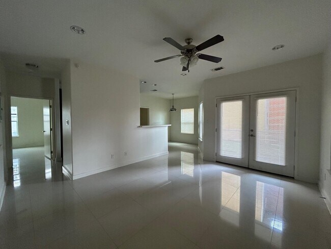 Building Photo - 501 Shiloh Dr