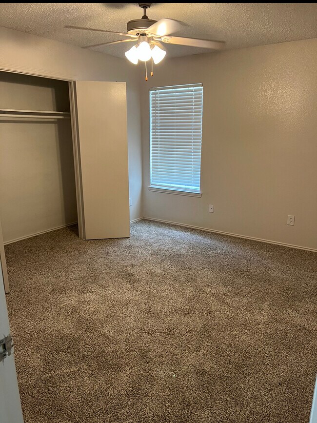 Building Photo - 5962 Westcreek Dr