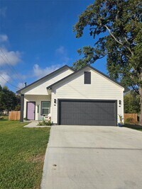 Building Photo - 2118 2nd Ave N