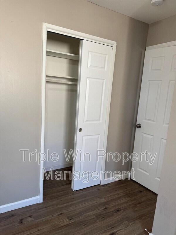 Building Photo - 1630 Kay Dr