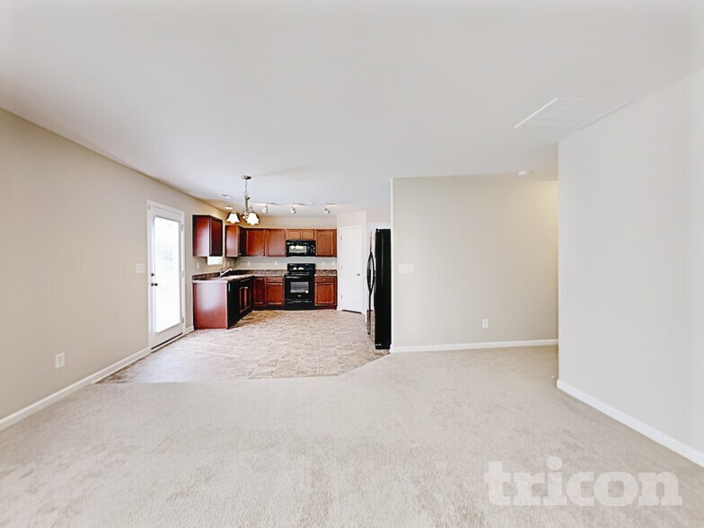 Building Photo - 203 Marcella Dr