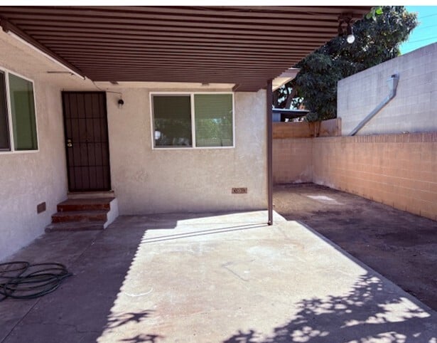 back patio - 1610 W Cameron St