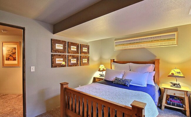 Building Photo - Spacious 4-Bedroom Home with Huge Fenced Y...
