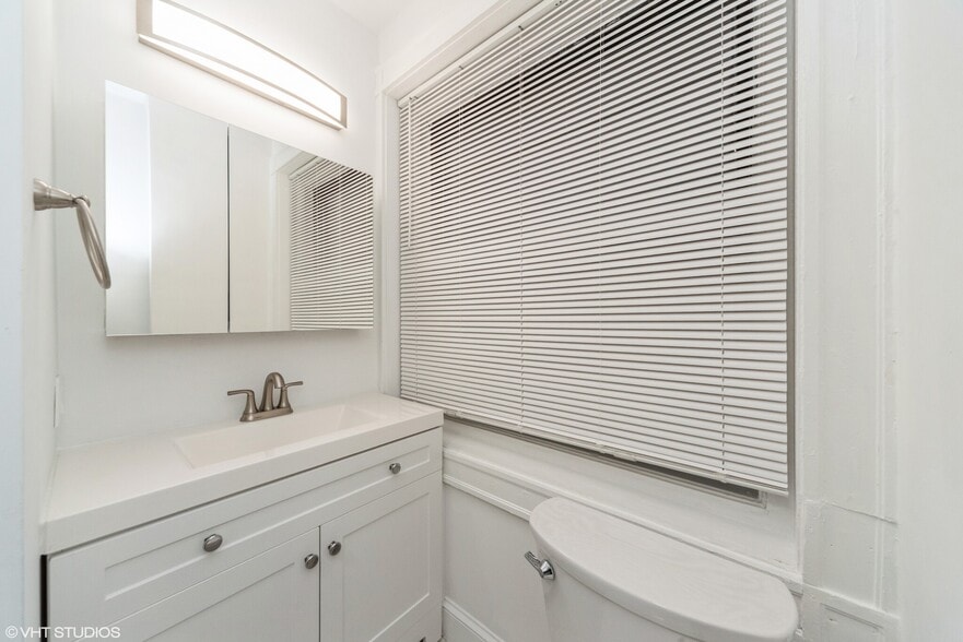 Building Photo - 75 Westland Ave