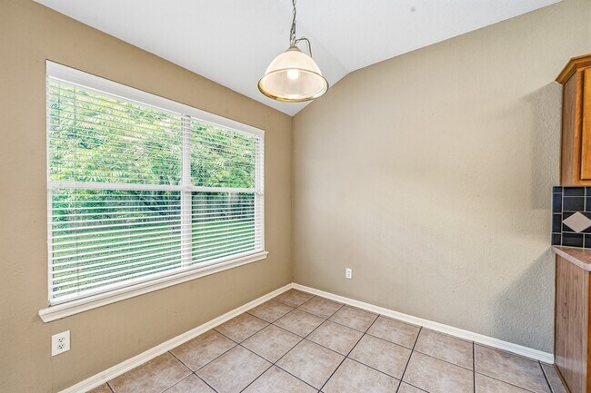 Building Photo - 17935 Rose Hill Park Ln