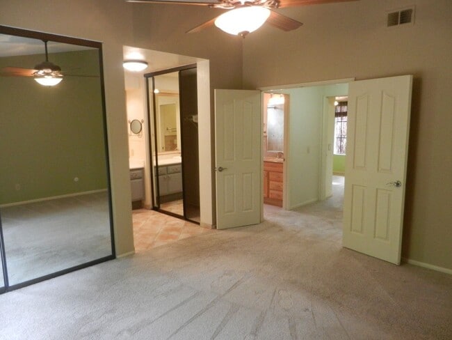 Building Photo - 4473 Augusta Dr