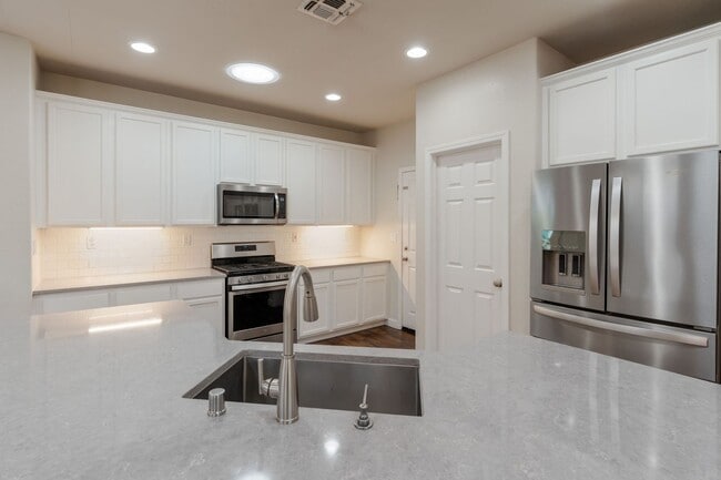 Building Photo - 2805 Tree Swallow Cir