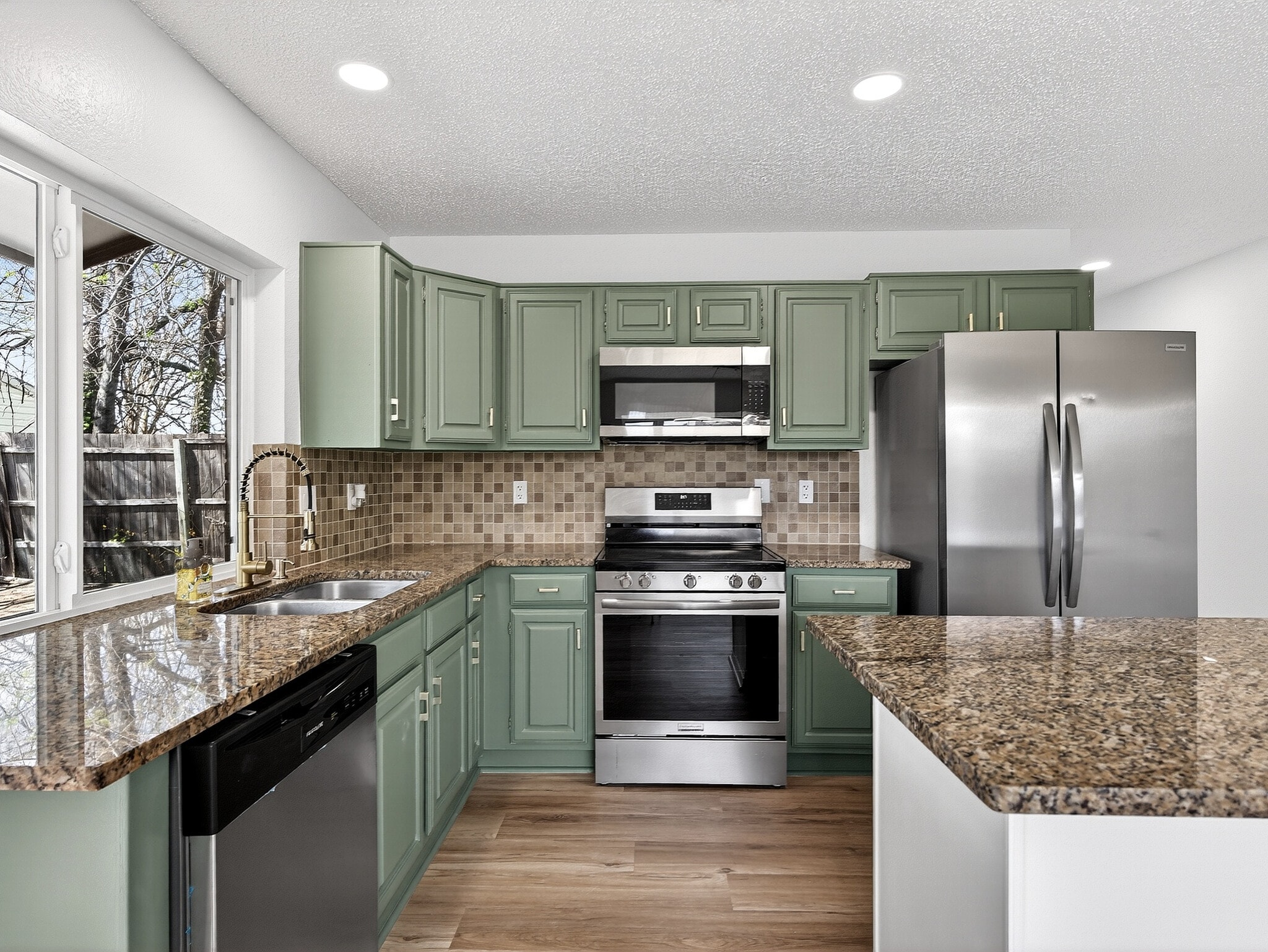 Building Photo - 3808 Glover Dr