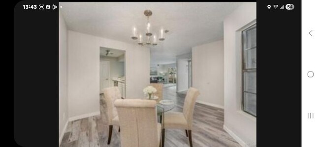 Building Photo - 12093 W Cross Dr