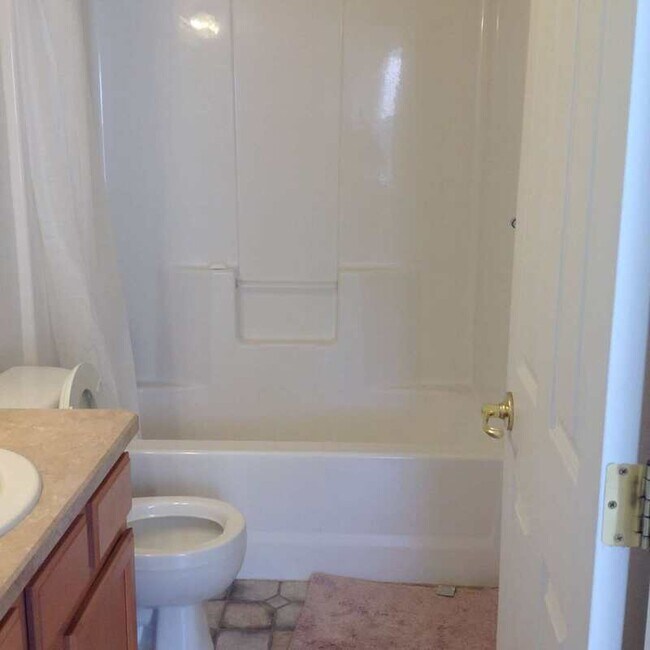 Building Photo - 2436 SW 23rd St