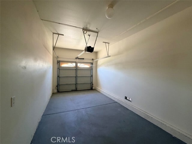 Building Photo - 5618 Encinita Ave