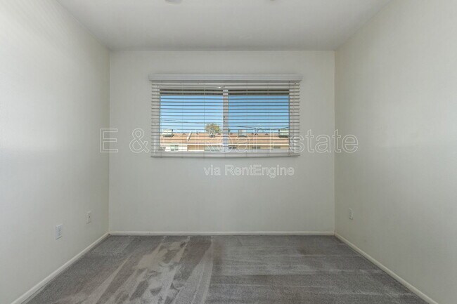 Building Photo - 4508 N 15th Ave