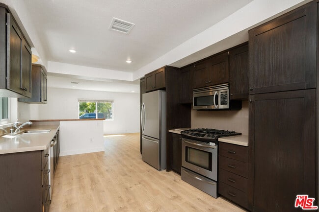 Building Photo - 3460 Redwood Ave