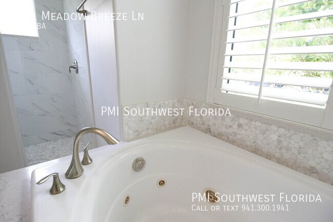 Building Photo - 1041 Meadow Breeze Ln