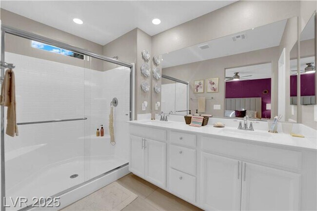 Building Photo - GORGEOUS FURNISHED TOWNHOME IN SUMMERLIN!!!