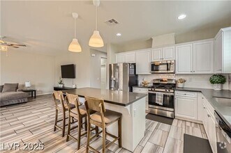 Building Photo - 4 bedroom house at southwest