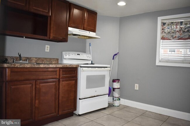 Building Photo - 7235 Haverford Ave