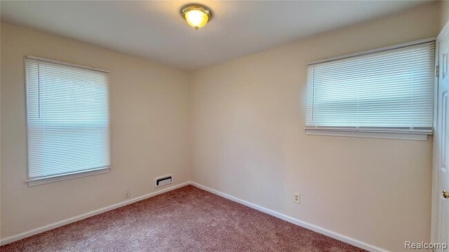 Building Photo - 291 Arlington St