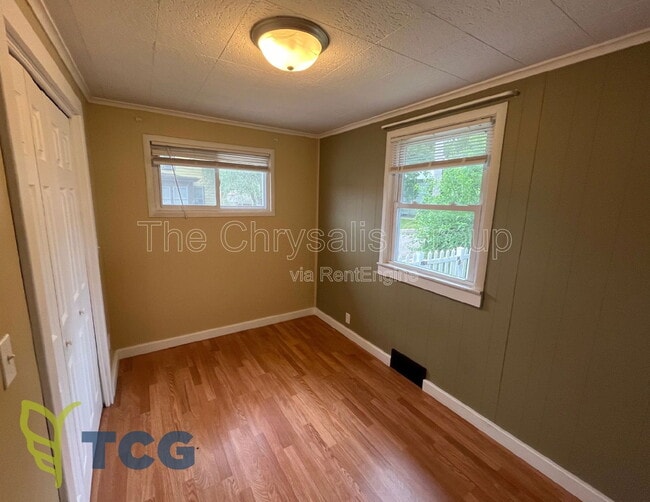 Building Photo - 1400 Kansas St