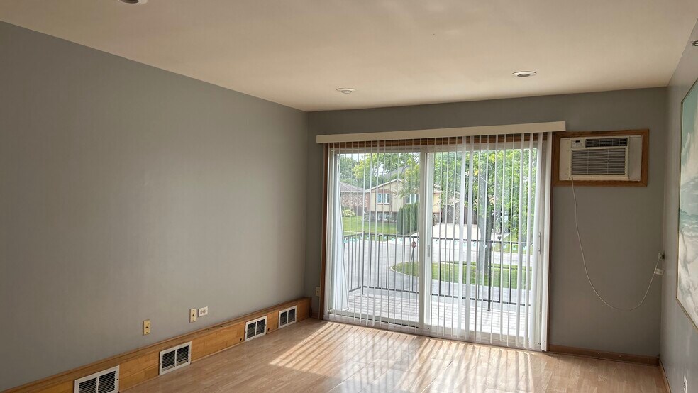 Building Photo - 10275 86th Terrace