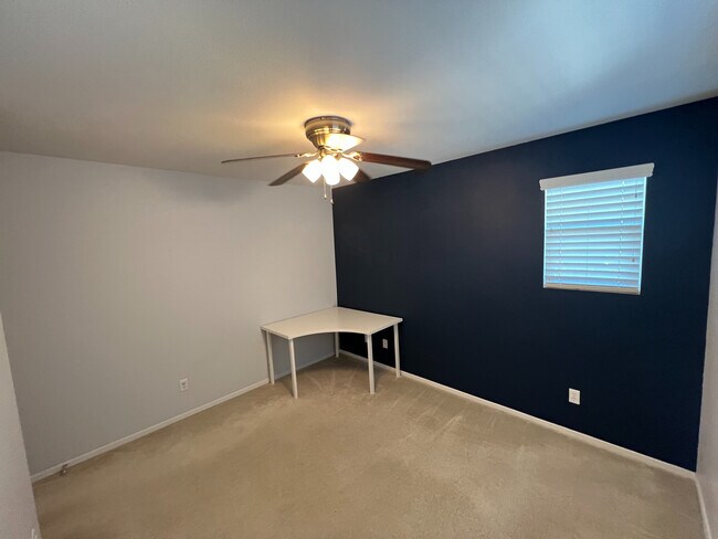 Building Photo - 1708 Wolf Canyon Loop