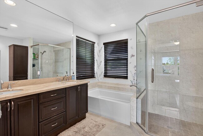 Building Photo - 4735 NW 120th Way