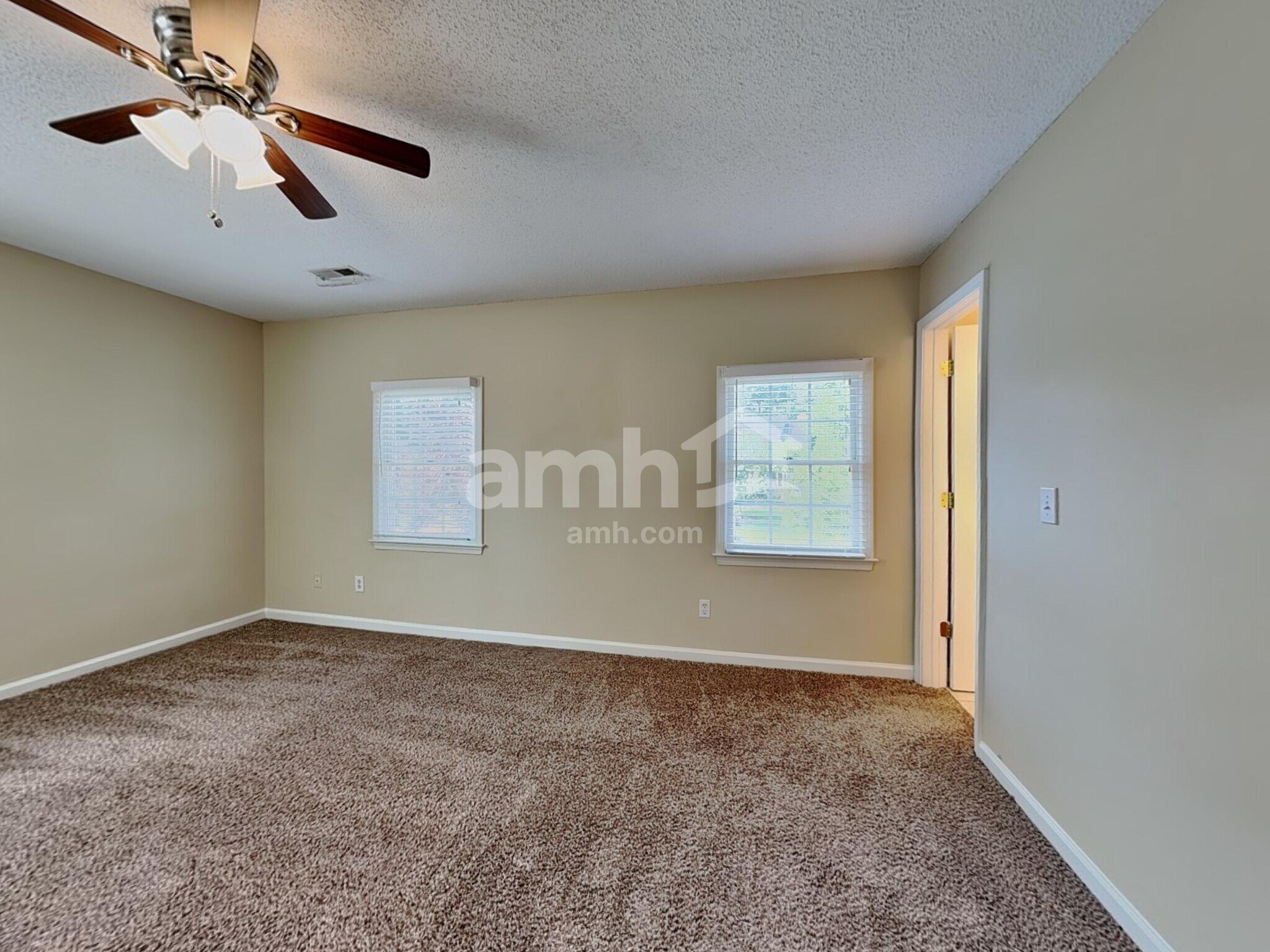 Building Photo - 6400 Ivystone Dr