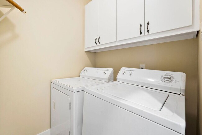 Building Photo - 3576 Link Valley Dr.