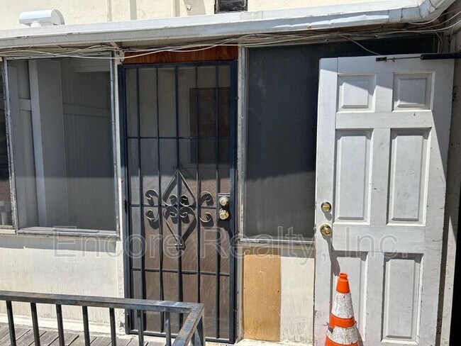 Building Photo - 303 3rd Ave
