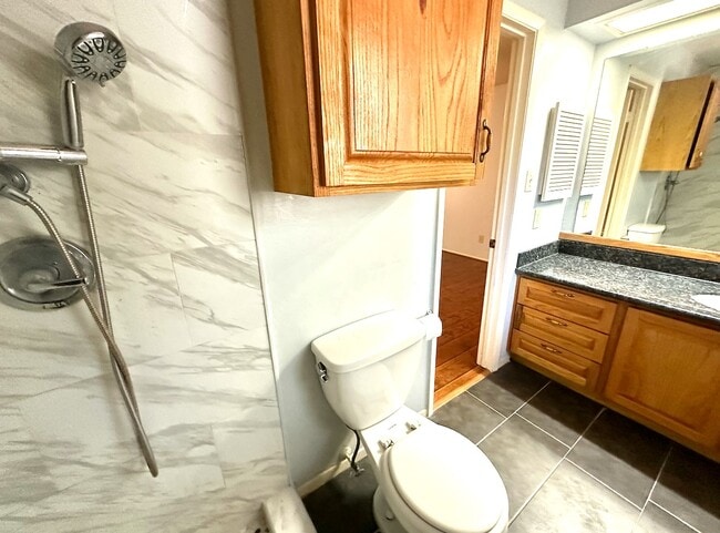 Building Photo - 18 Brookflower Rd