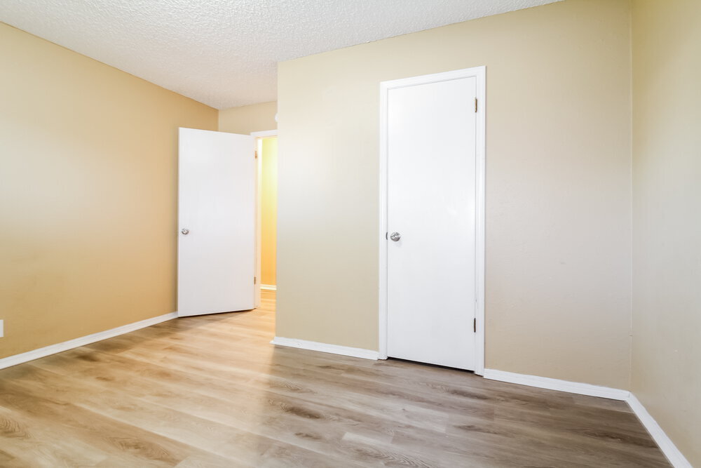 Building Photo - 1104 Meadow Lake Dr