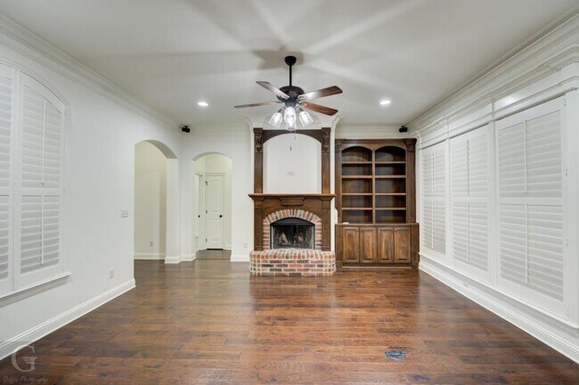 Building Photo - 433 Tupelo Dr