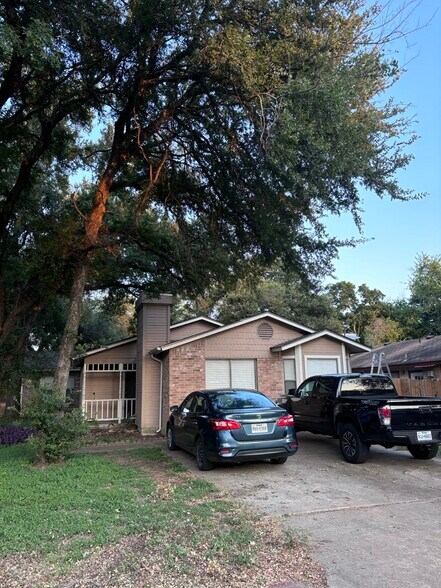 Primary Photo - 9601 Nightjar Dr