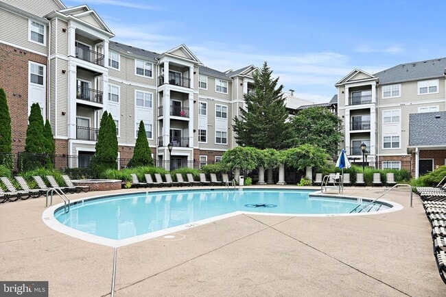 Building Photo - 12921 Centre Park Cir