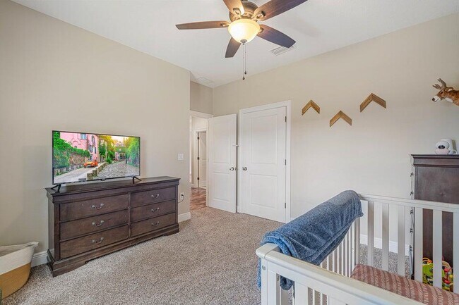 Building Photo - 6030 W Dogwood Dr