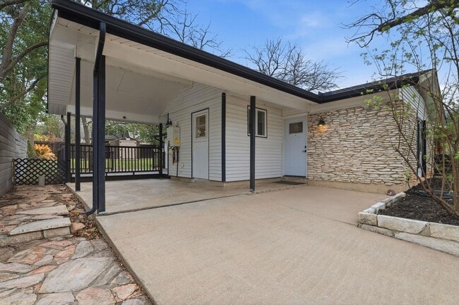 Building Photo - 2905 Brinwood Ave