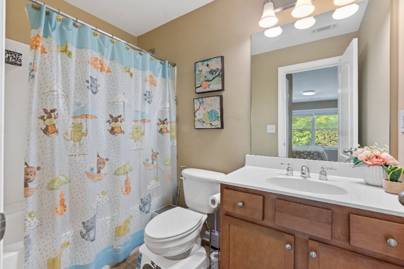 Building Photo - 3450 Dalwood Dr