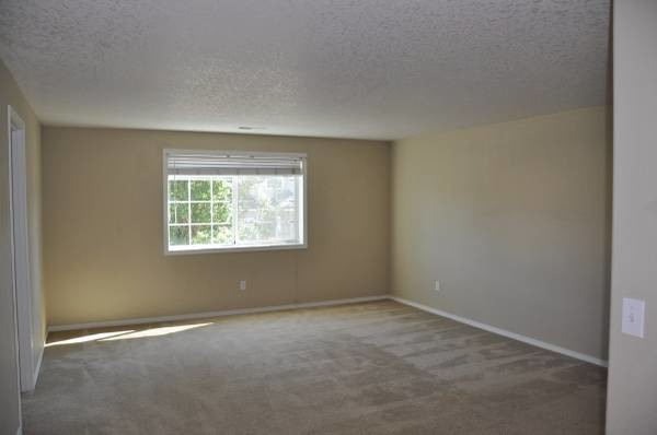 Building Photo - 16316 NE 43rd Way