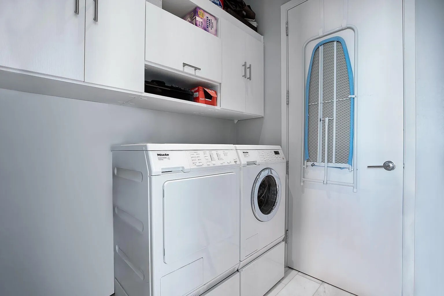 Building Photo - 210 Lavaca St