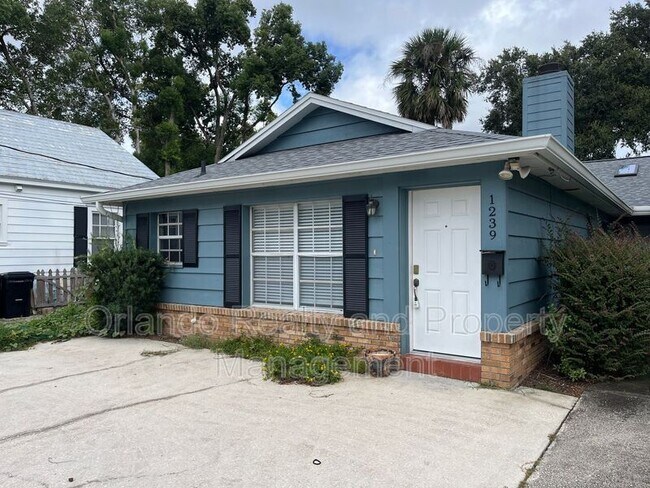 Primary Photo - 1239 E Ridgewood St