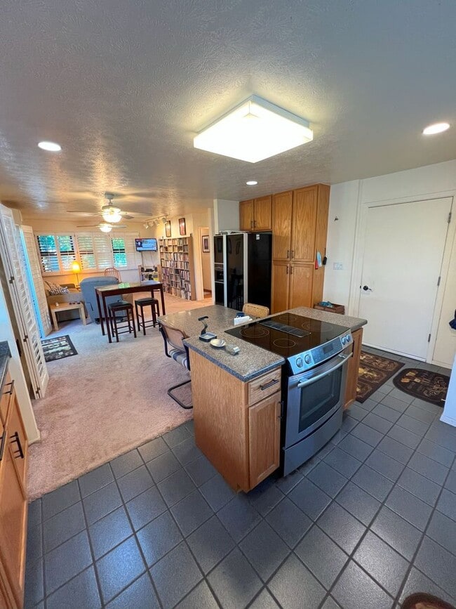 Building Photo - Waimea 3 bedroom 2.5 bath for Rent