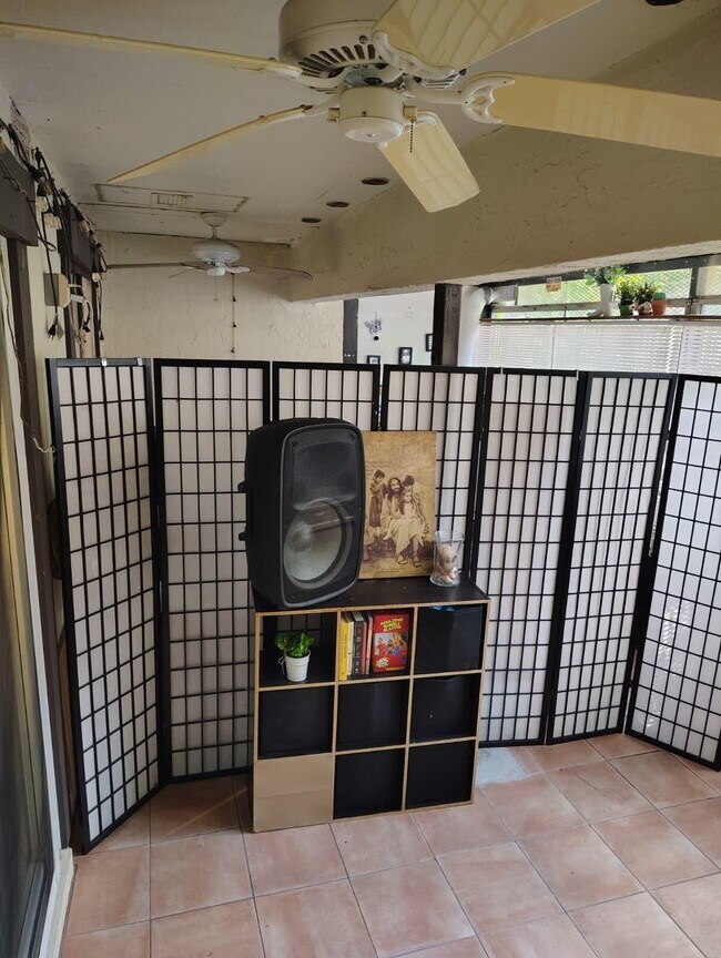 Building Photo - 5336 Bosque Ln